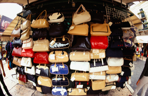 Ecommerce players toughen up to remove frauds, fakes