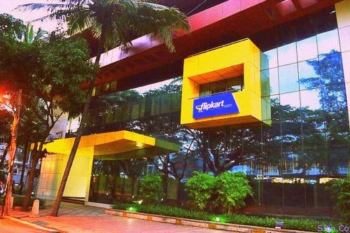 Flipkart pushes small sellers, distances WS Retail