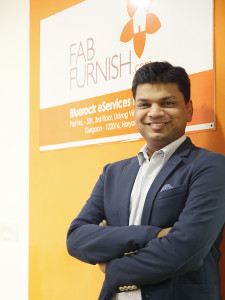 How did prominent online furniture retailers overcome challenges?
